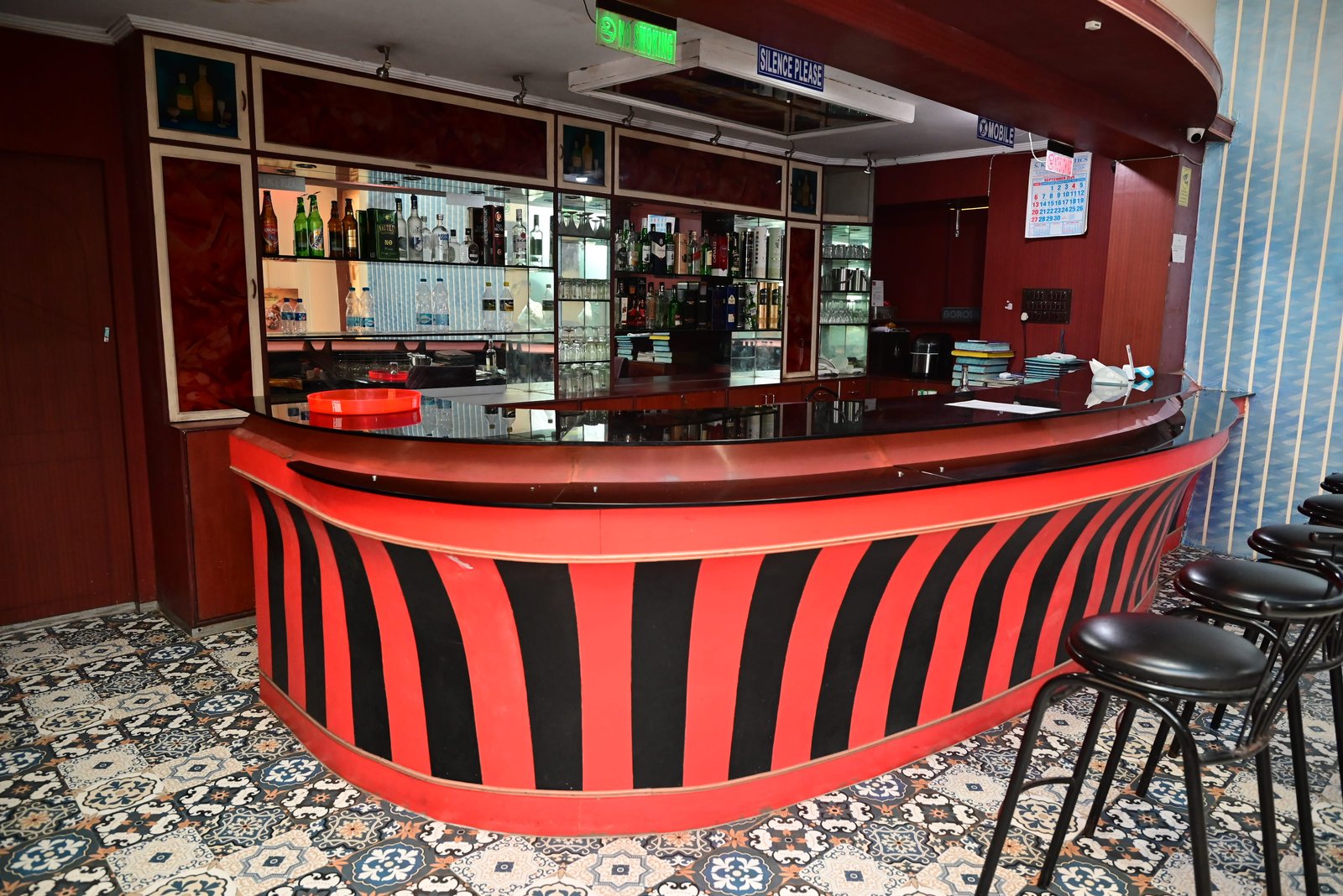 Bar cum Restaurant